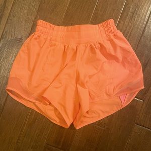 lululemon 4” hotty hot shorts